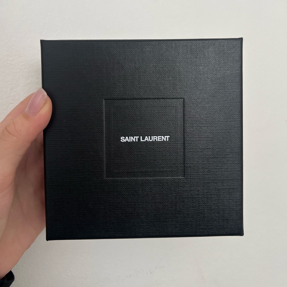 OPYUM YSL TWISTED BROOCH IN METAL